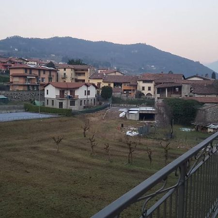 Appartamento THE TOURIST Solto Collina Esterno foto
