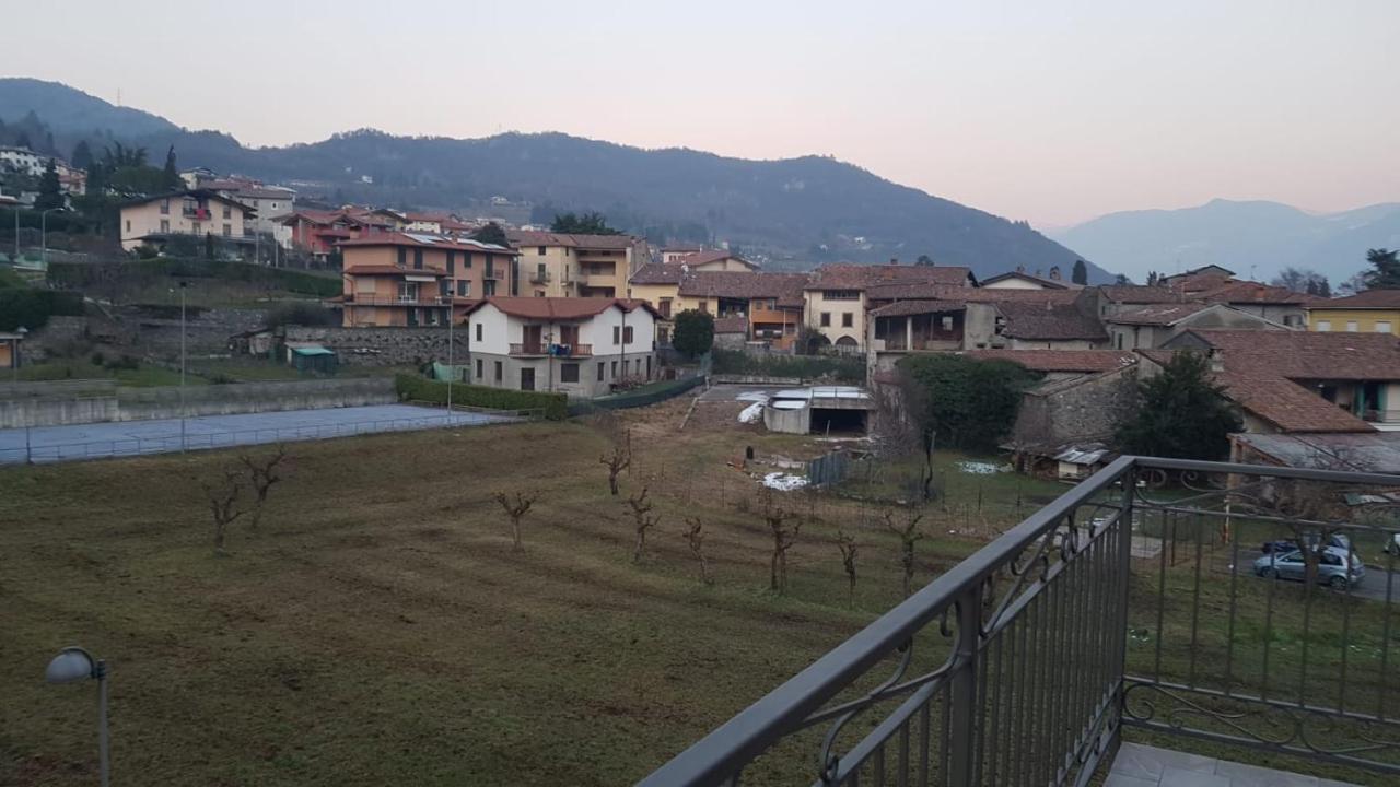 Appartamento THE TOURIST Solto Collina Esterno foto