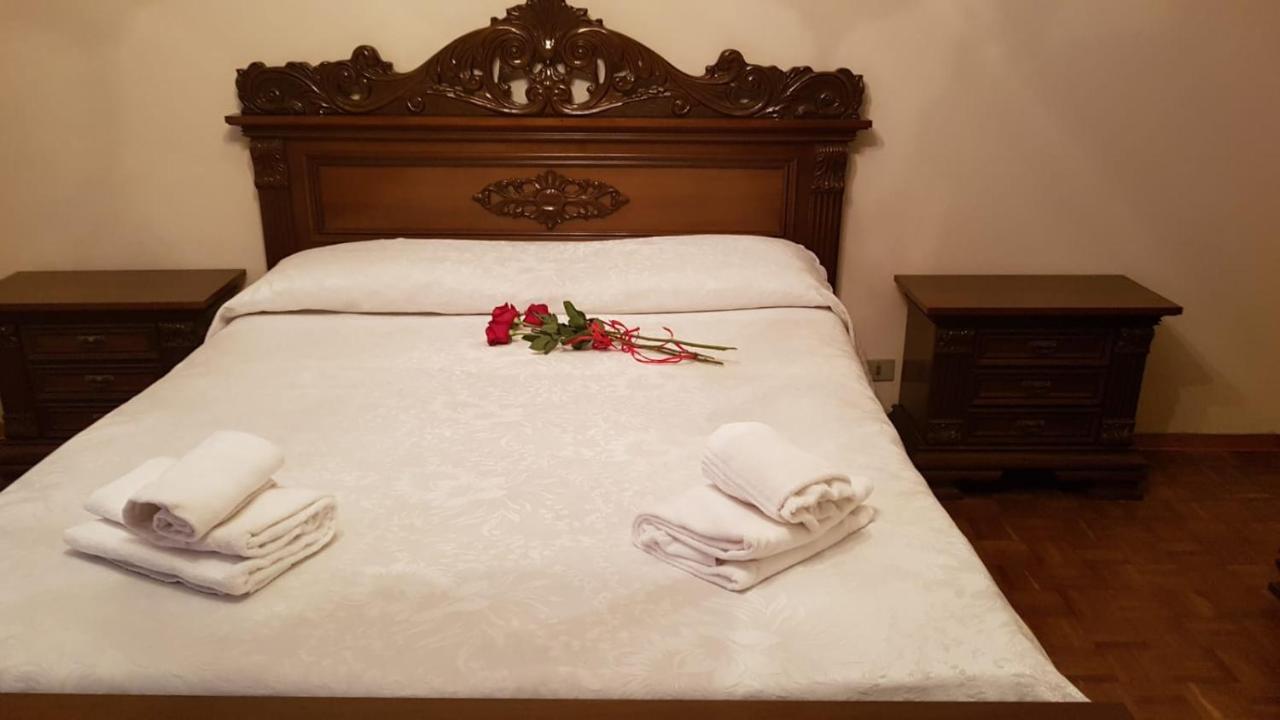 Appartamento THE TOURIST Solto Collina Esterno foto